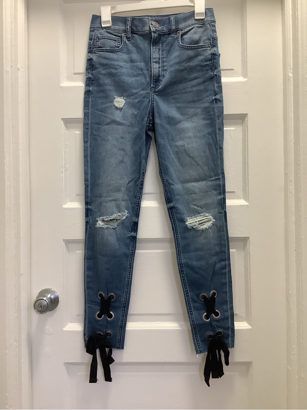 Express Super High Rise Ankle Legging Lace-Up Hem Jeans (Sz 4R)